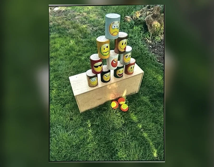 Chamboule-tout artisanal en bois